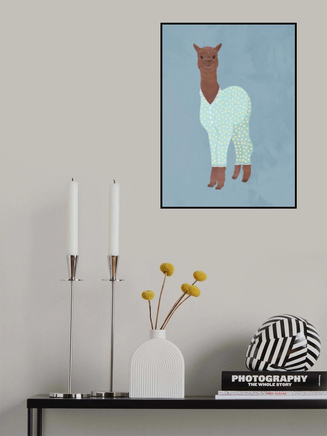 Llama In Pjs Banana blue Poster och Canvastavla