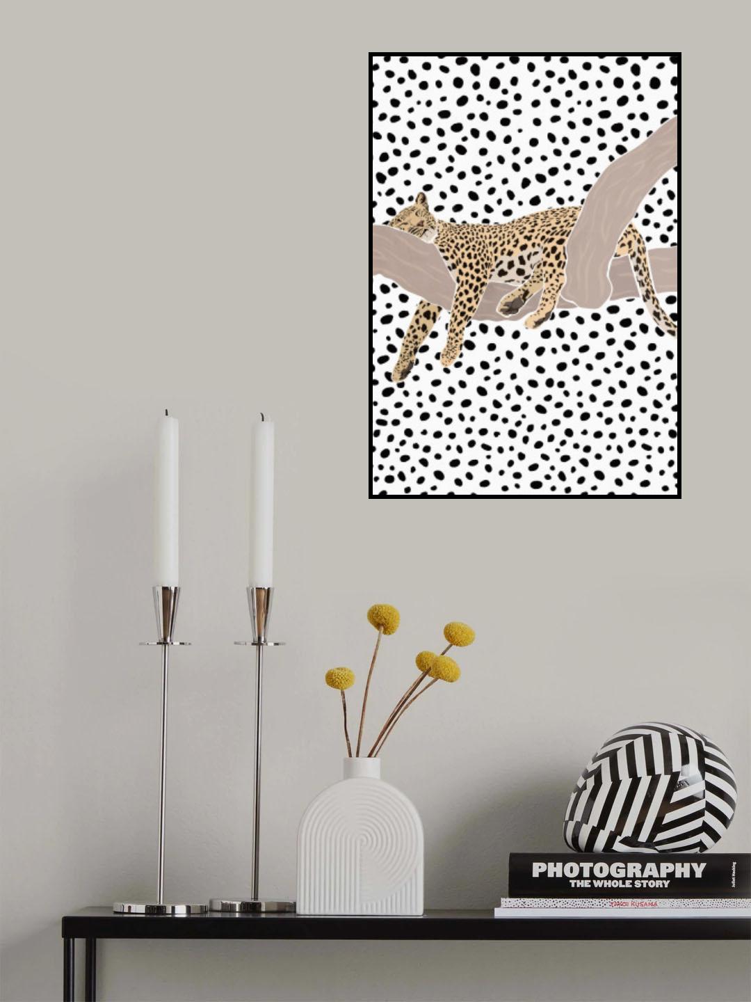 Leopard Sleeping Polkadots Poster och Canvastavla